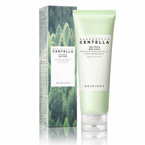 SKIN1004 Madagascar Centella Tea-Trica BHA Foam 125ml — Korean BHA foam cleanser with pure Centella and Tea Tree for deep pore cleansing and calming of acne-prone skin
